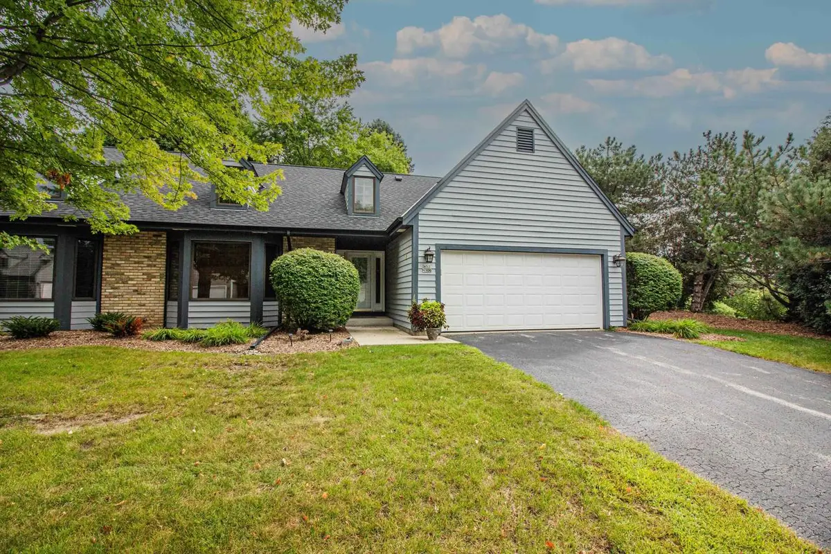 W52N106 Pioneer COURT #B, Cedarburg, WI 53012 - #1