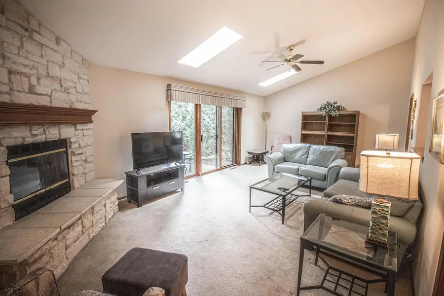 W52N106 Pioneer COURT #B, Cedarburg, WI 53012 - #3