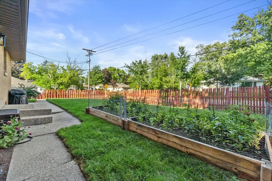 10506 W Villard AVENUE, Milwaukee, WI 53225 - #2
