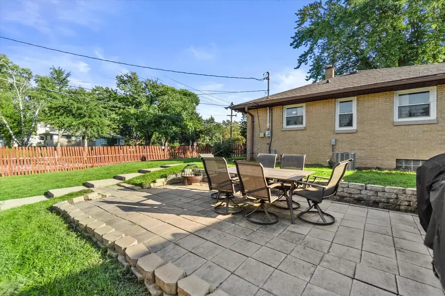 10506 W Villard AVENUE, Milwaukee, WI 53225 - #3