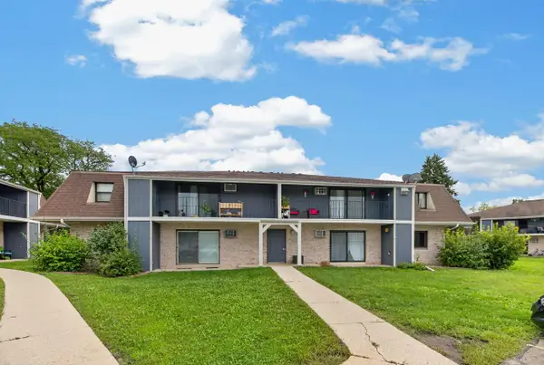 3233 W Mangold AVENUE #F, Greenfield, WI 53221