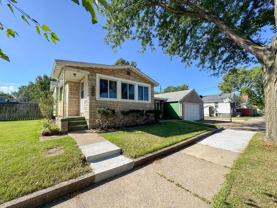 818 LIVINGSTON STREET, La Crosse, WI 54603 - #2