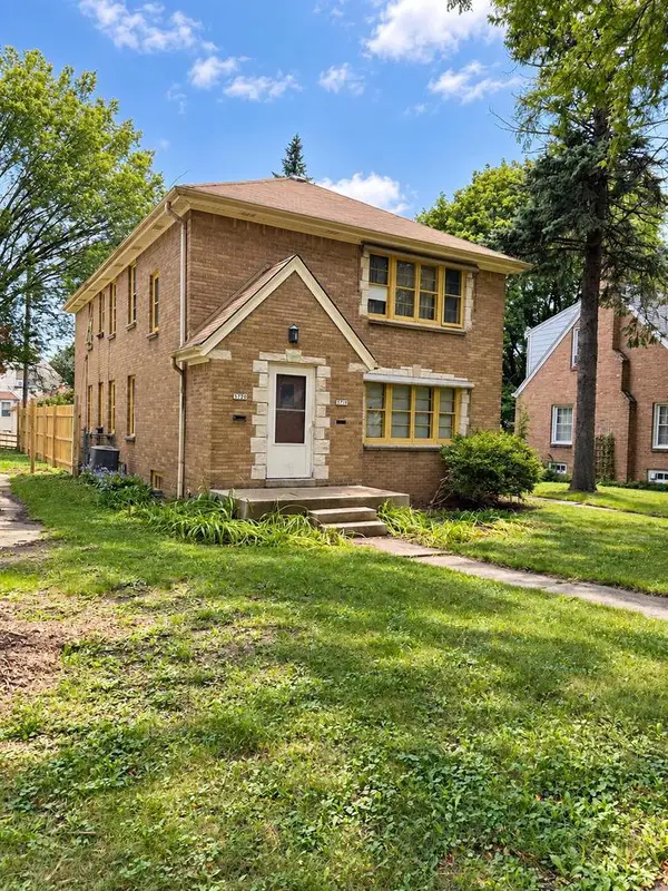 5718 W Roosevelt DRIVE, Milwaukee, WI 53216