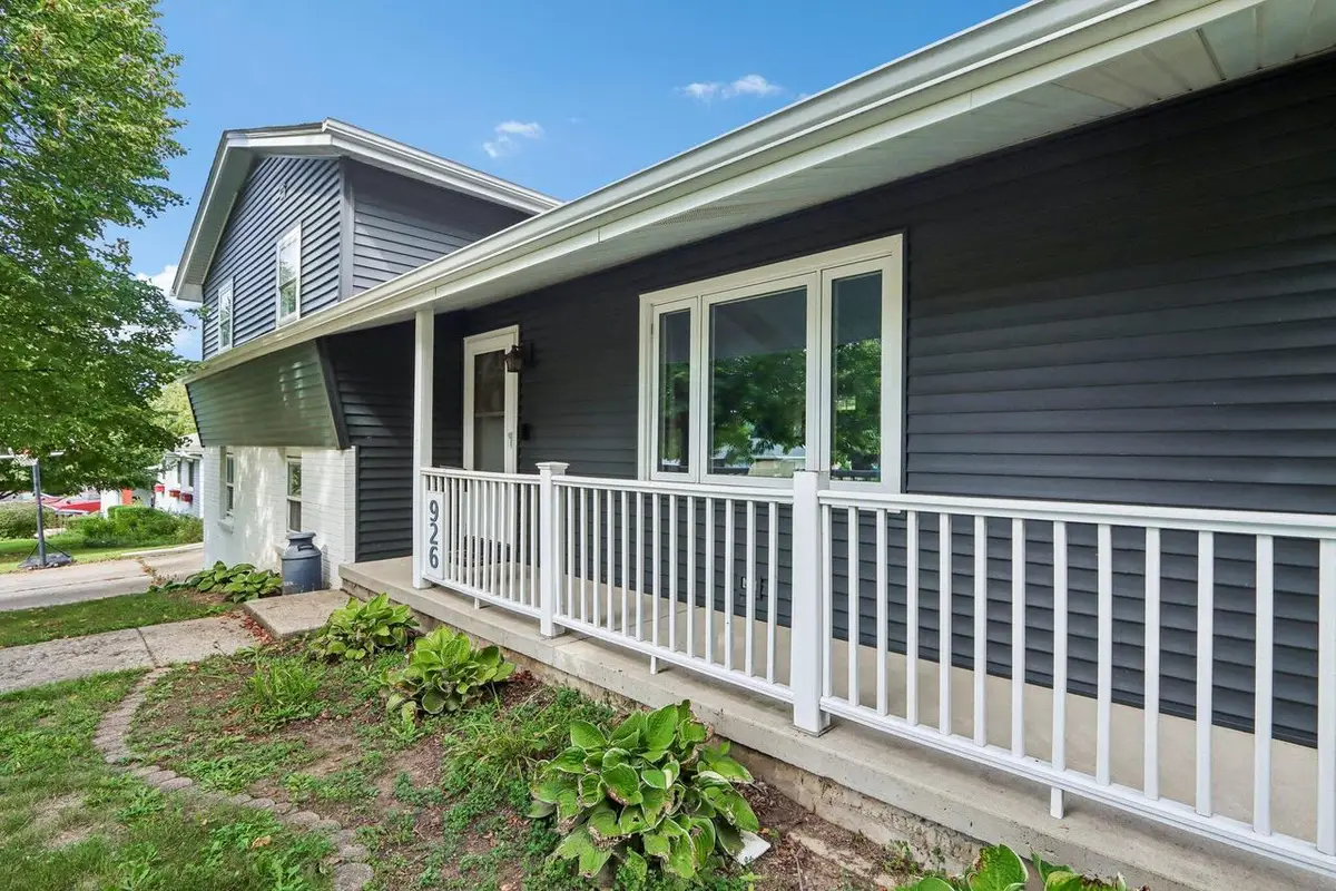 926 Hillside DRIVE, Jefferson, WI 53549 - #1