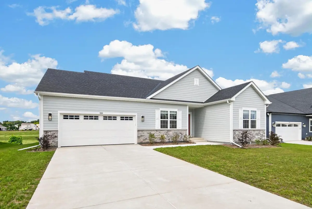 9391 S Parkside LANE, Franklin, WI 53132 - #1