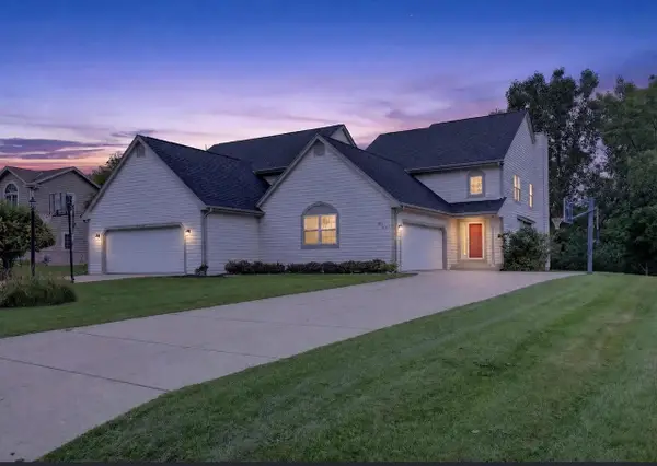 N48W16103 Lone Oak LANE, Menomonee Falls, WI 53051