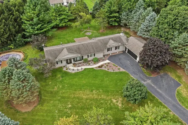 W2627 Copperhead LANE, Elkhorn, WI 53121