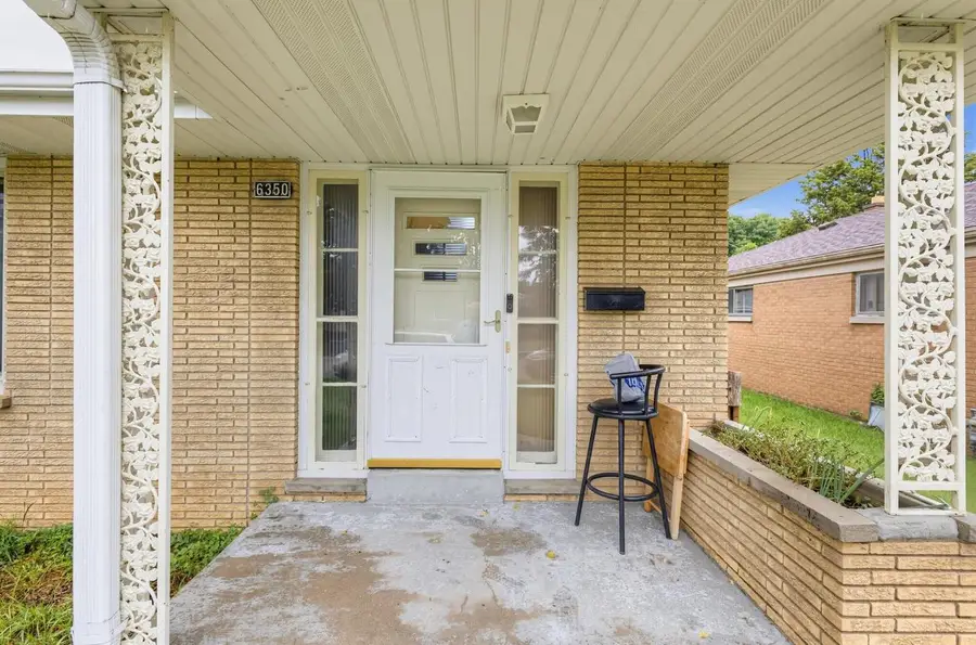 6350 W Leon TERRACE, Milwaukee, WI 53218 - #3