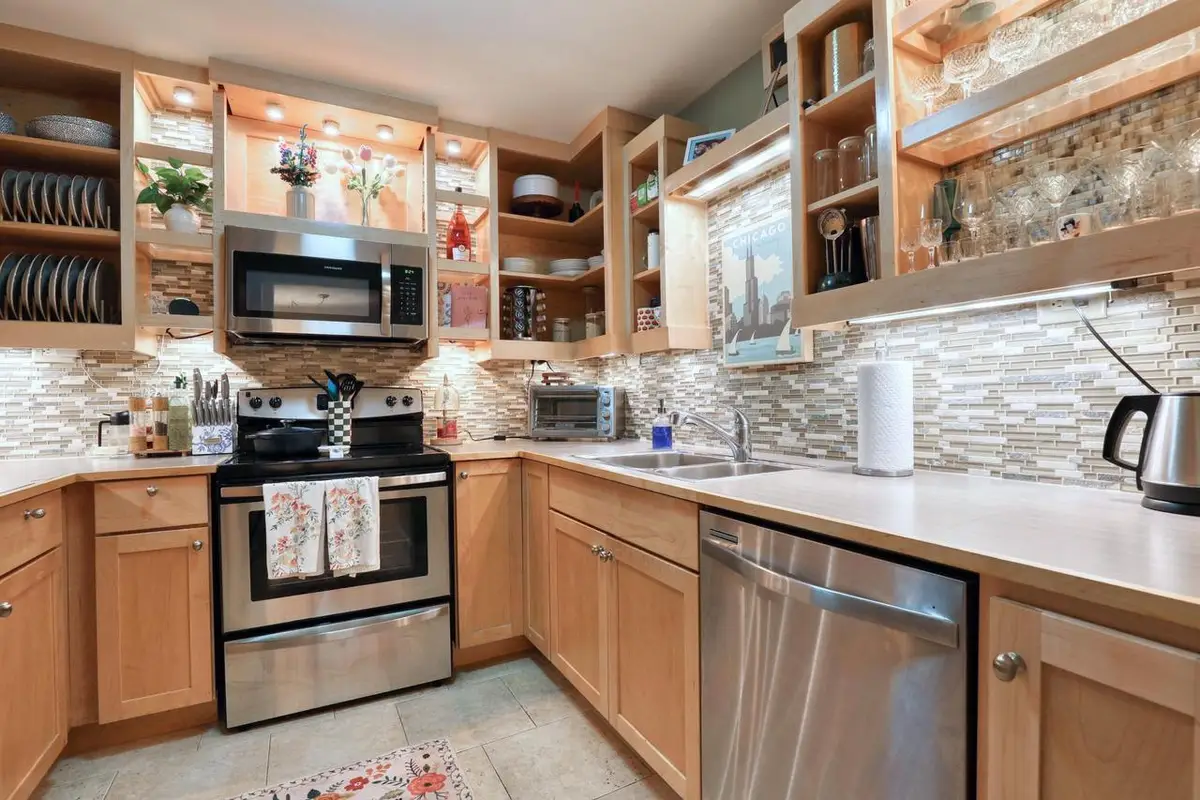5200 S Tuckaway BOULEVARD #365, Milwaukee, WI 53221 - #1