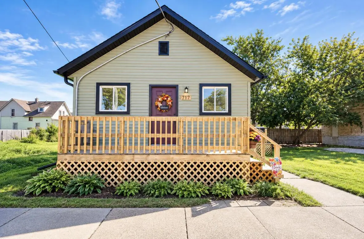 717 Hubbard STREET, Racine, WI 53402 - #1