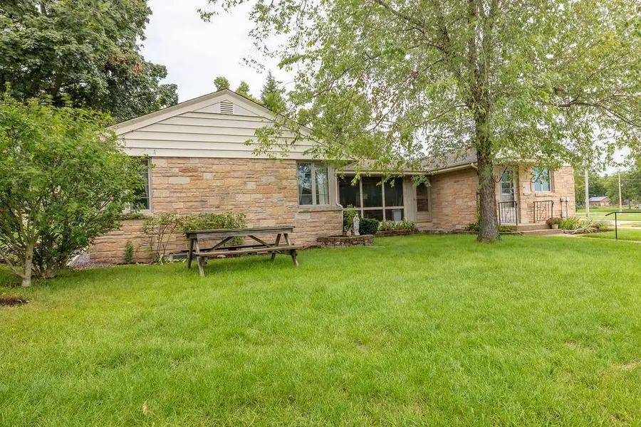201 Gardner AVENUE, Burlington, WI 53105 - #3