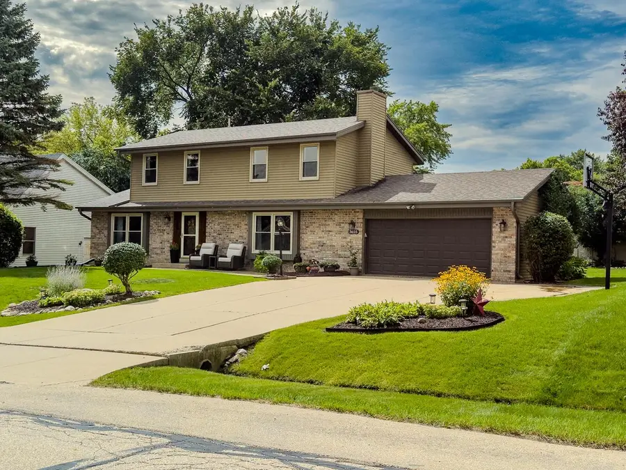 3655 S Sandalwood DRIVE, New Berlin, WI 53151 - #2
