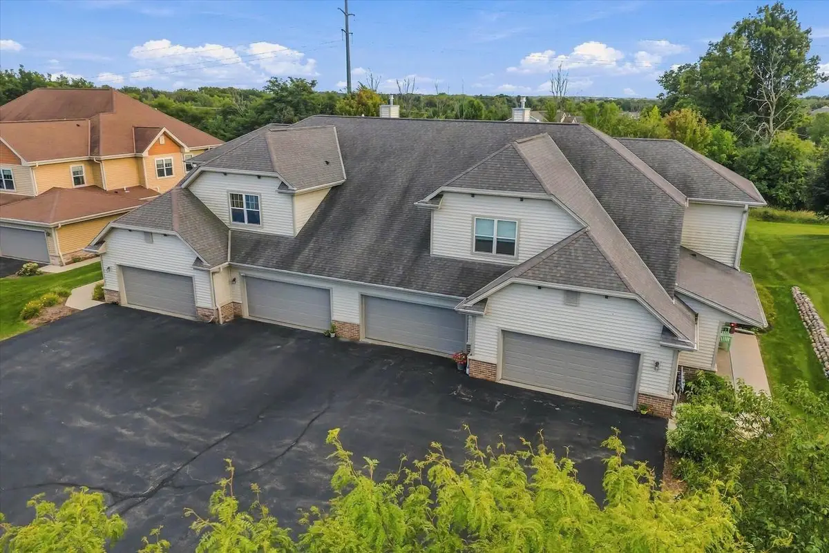 1784 New Port Vista DRIVE, Grafton, WI 53024 - #1