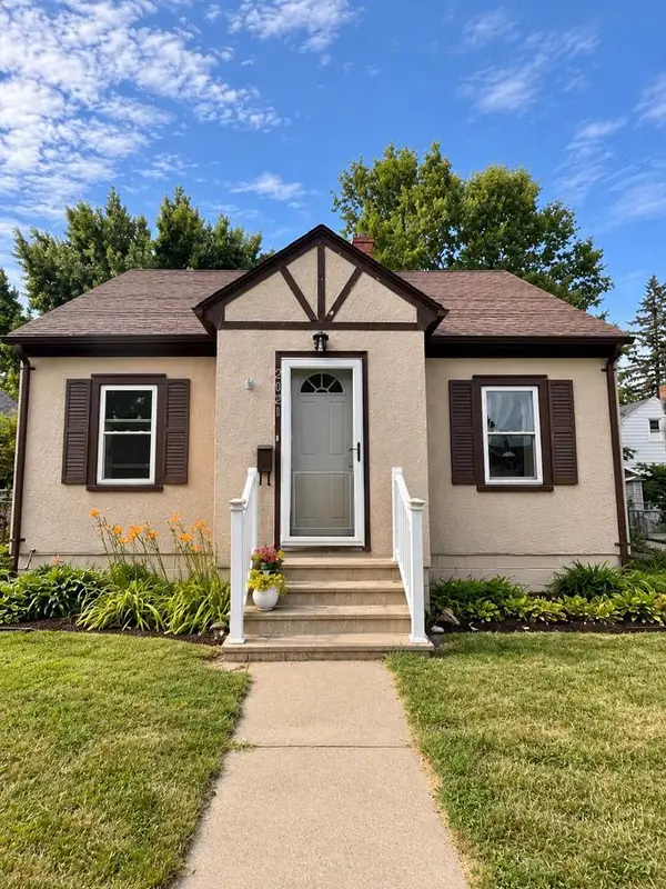 2021 Johnson STREET, La Crosse, WI 54601