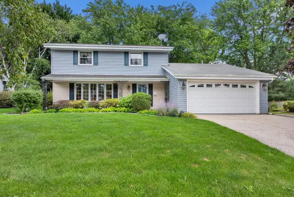 N89W17151 Highland COURT, Menomonee Falls, WI 53051