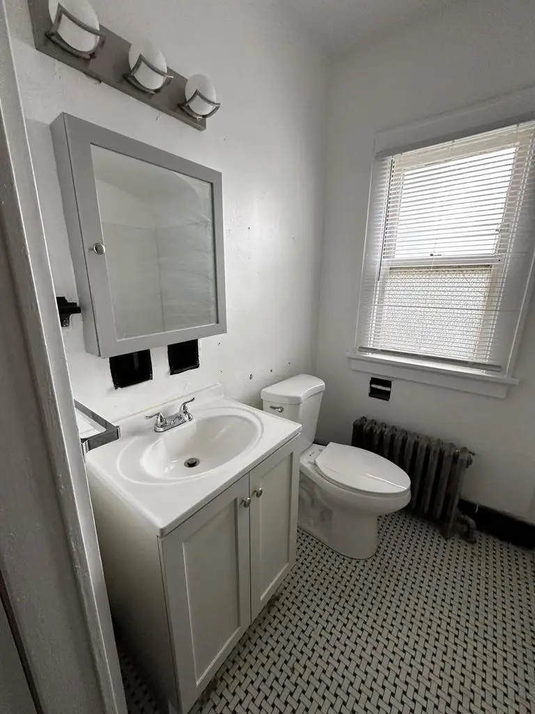 6221 W Thurston COURT #6221A/6221B, Milwaukee, WI 53218 - #3