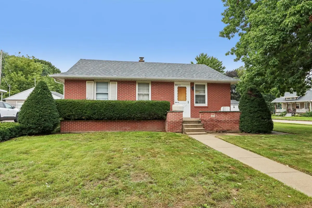 2606 Eisenhower DRIVE, Racine, WI 53405 - #1