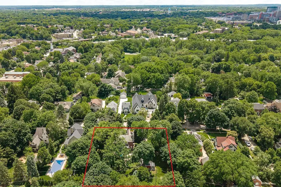 8000 Warren AVENUE, Wauwatosa, WI 53213 - #2