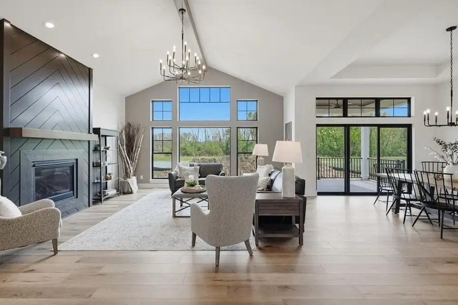 9401 W Huntington DRIVE, Mequon, WI 53097 - #3