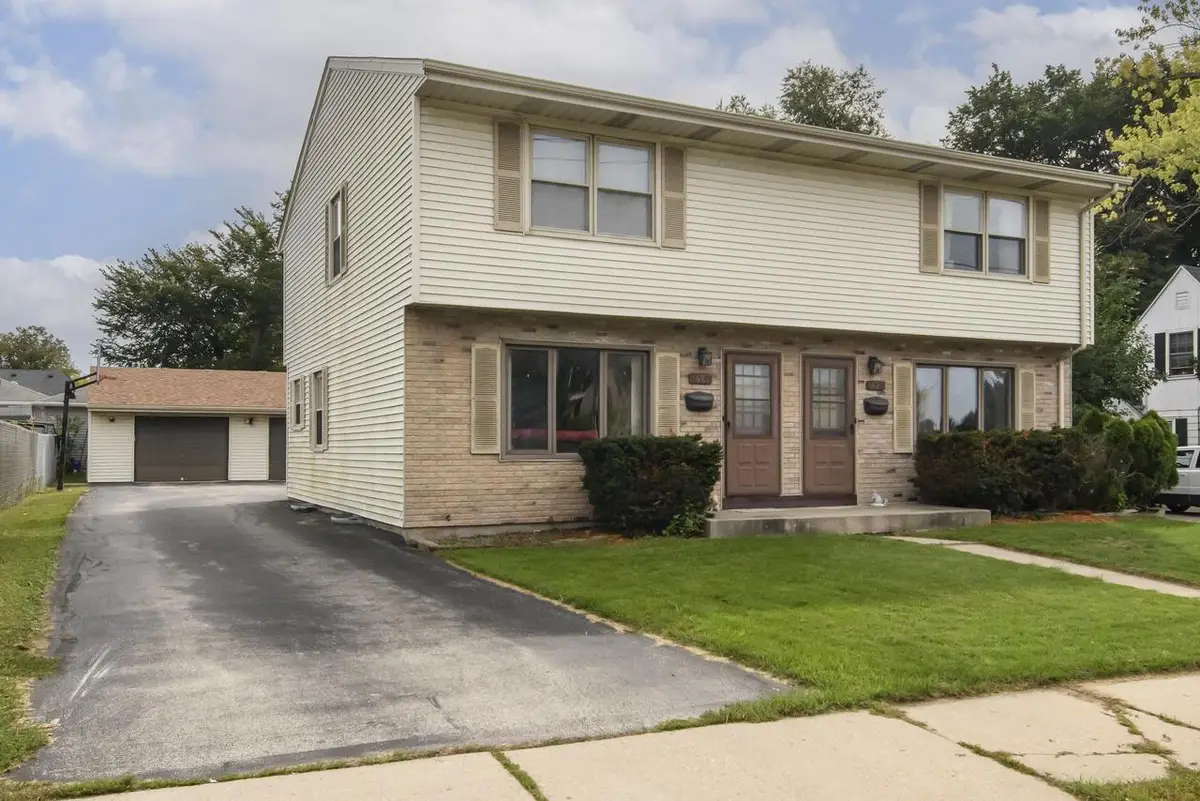 1425 Pewaukee ROAD, Waukesha, WI 53188 - #1