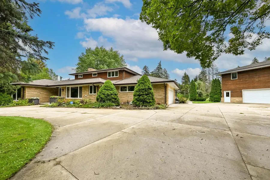 7550 N Pheasant LANE, River Hills, WI 53217 - #2