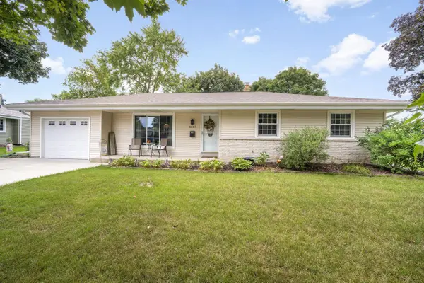 5234 Roberts DRIVE, Greendale, WI 53129