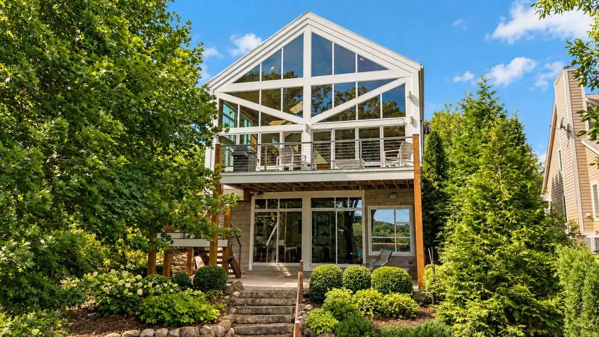 4982 Lake DRIVE, West Bend, WI 53095 - #1