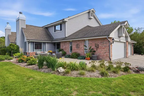13562 W Fountain COURT, New Berlin, WI 53151