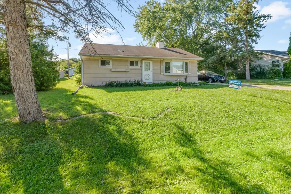 7227 S 37th PLACE, Franklin, WI 53132 - #1