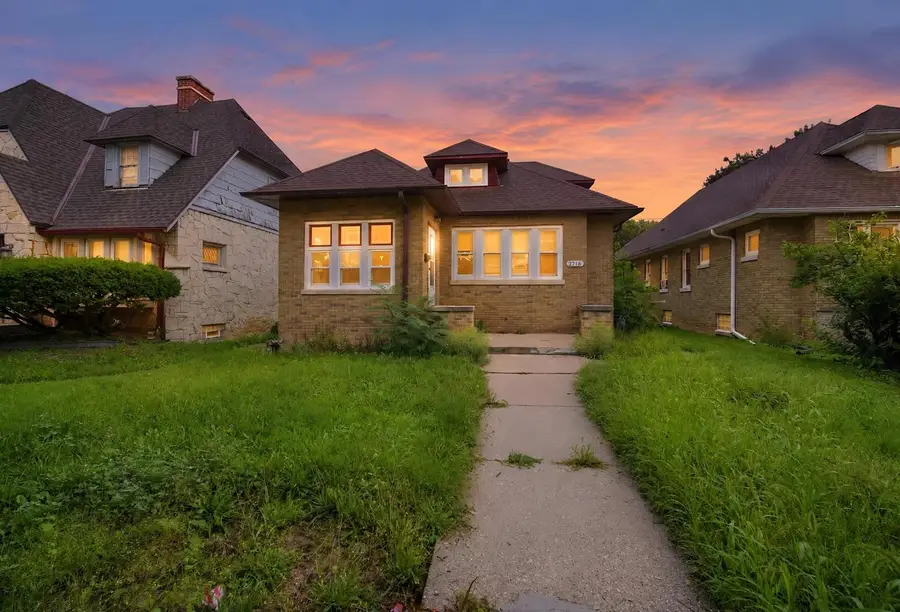 2718 N 46th STREET, Milwaukee, WI 53210 - #2
