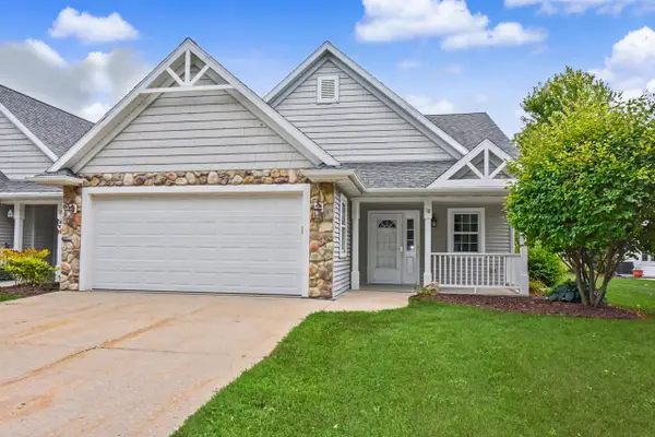 18 Cedar LANE, Elkhart Lake, WI 53020