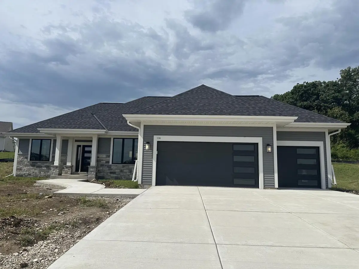 110 Retzer View COURT, Waukesha, WI 53188 - #1