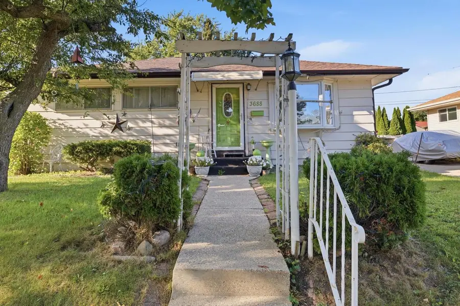 3688 E Klieforth AVENUE, Cudahy, WI 53110 - #2