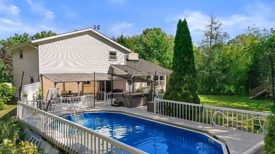 4349 Woodbury LANE, Mount Pleasant, WI 53403 - #3