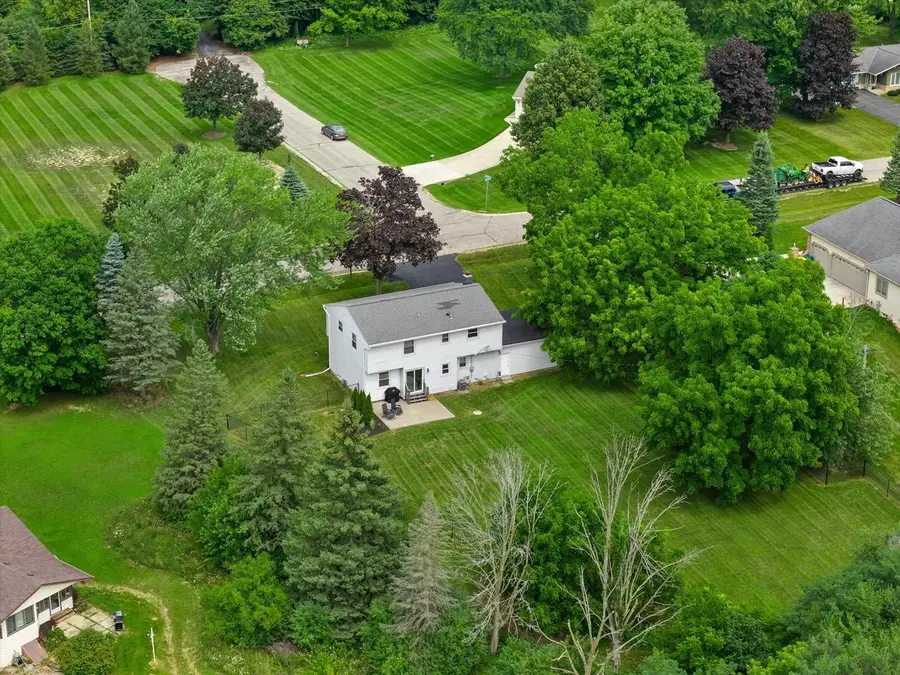 N113W13033 Crestview DRIVE, Germantown, WI 53022 - #2