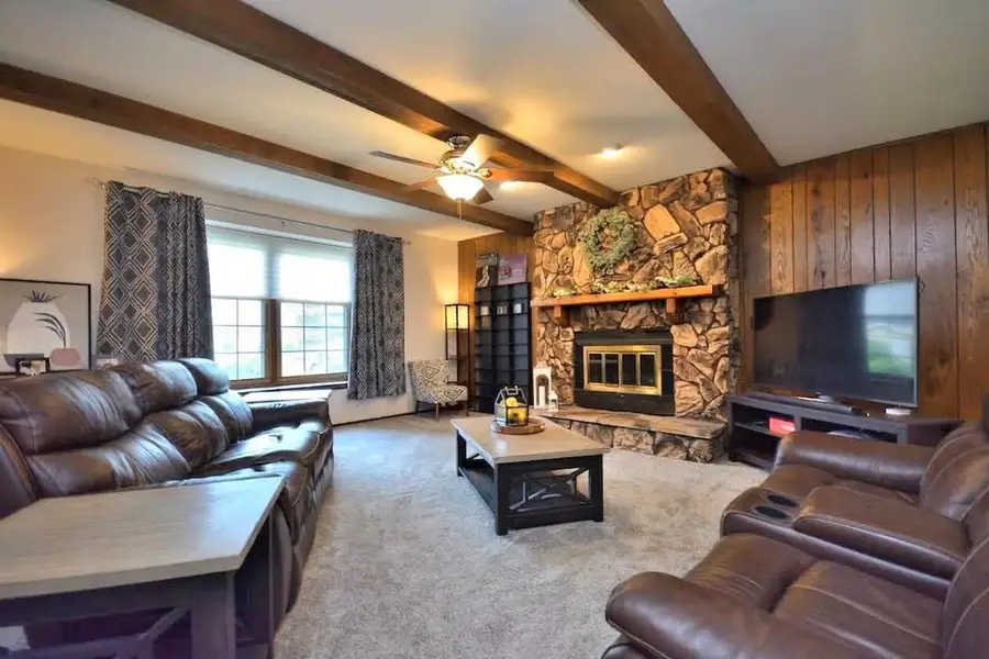 W220N2767 Maplewood LANE, Waukesha, WI 53186 - #2
