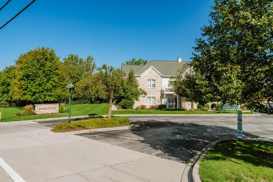 2740 Northview ROAD #100, Waukesha, WI 53188 - #2