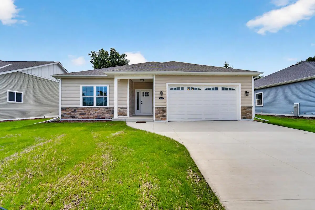 5323 Emstan Hills ROAD, Racine, WI 53406 - #1