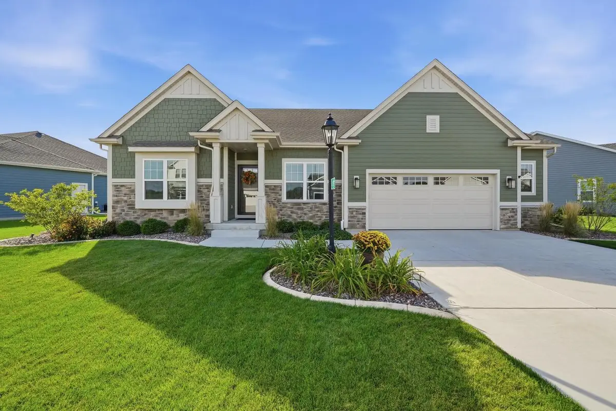 2935 Yahara DRIVE, Summit, WI 53066 - #1