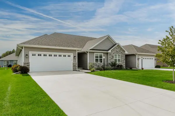 5235 Briarwood CIRCLE #28, Racine, WI 53402