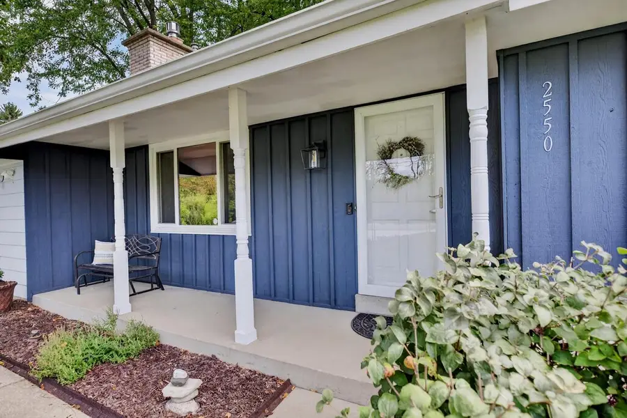2550 N Springdale ROAD, Brookfield, WI 53045 - #2