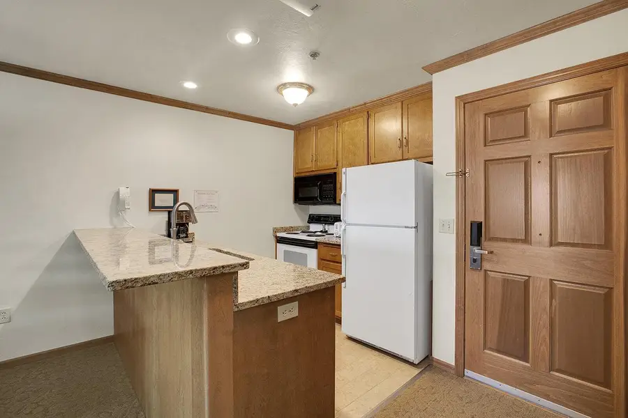 101 Osthoff AVENUE #262, Elkhart Lake, WI 53020 - #3