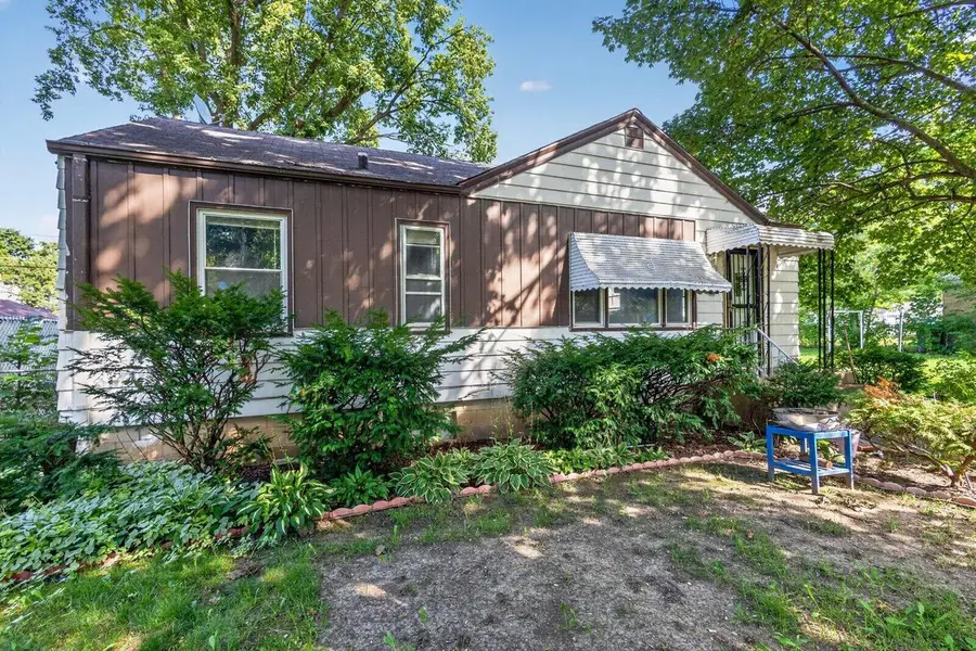 5026 N 27th STREET, Milwaukee, WI 53209 - #2