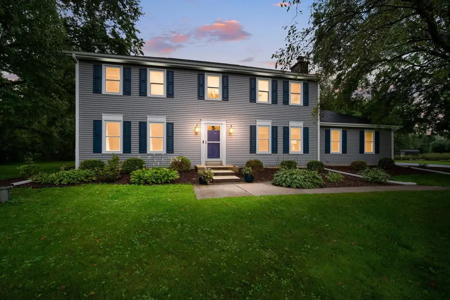 1626 Devonshire DRIVE, Cedarburg, WI 53012 - #2