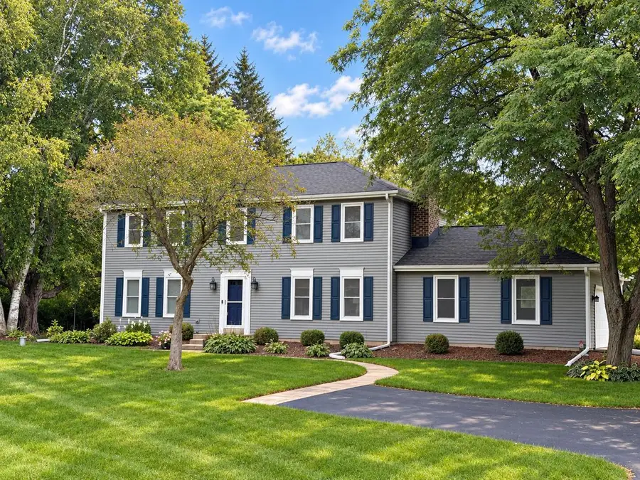 1626 Devonshire DRIVE, Cedarburg, WI 53012 - #3