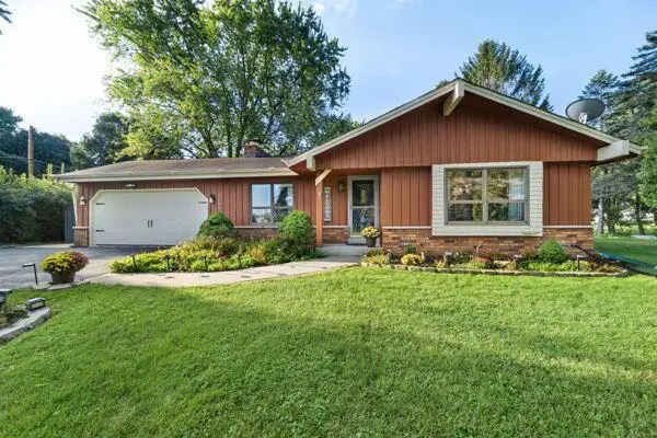 3606 E Norport DRIVE, Port Washington, WI 53074