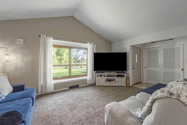3606 E Norport DRIVE, Port Washington, WI 53074 - #2