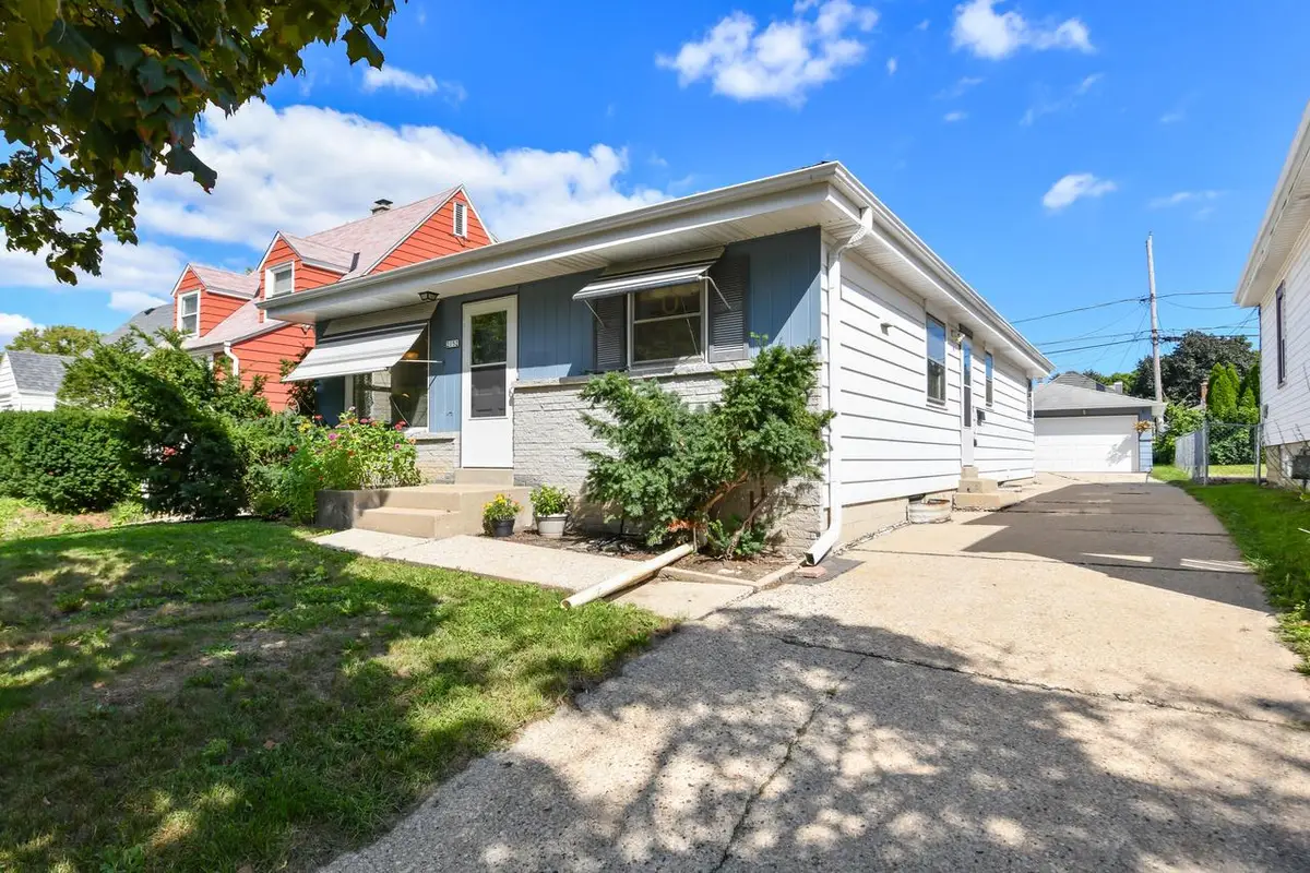 2152 S 98th STREET, West Allis, WI 53227 - #1