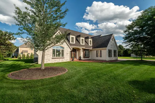 13620 W Eagle TRACE, New Berlin, WI 53151