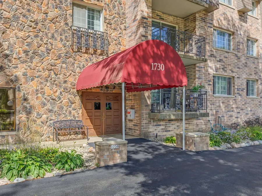 1730 W Green Tree ROAD #309, Glendale, WI 53209 - #2